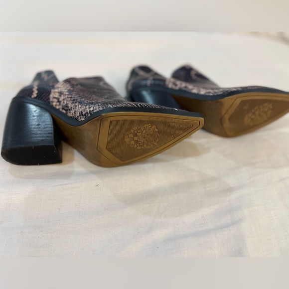 Once Camuto snakeskin booties, 8 - Picture 2 of 4